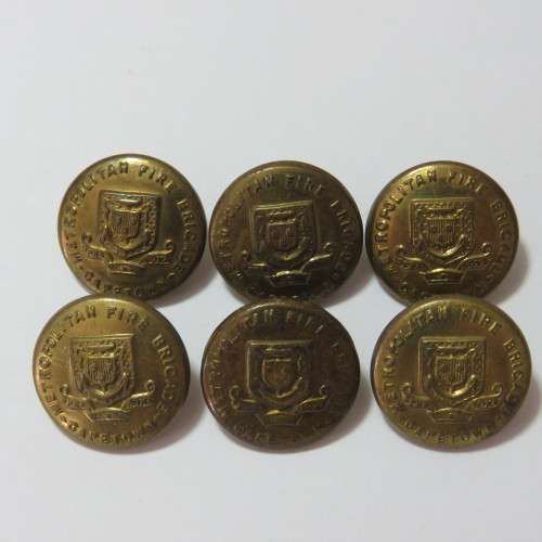 Cape Town Metropolitan Fire Brigade - Lot of 6 medium buttons - Pocket