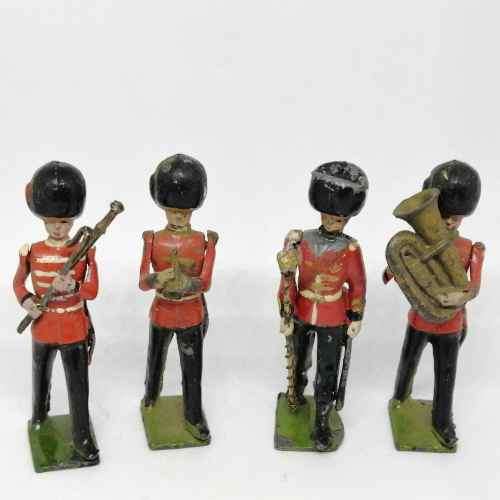 Set of 12 British Army band lead soldiers - Britains Ltd