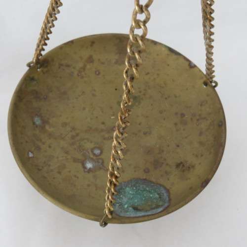 Vintage brass balancing scale - Height 41 cm