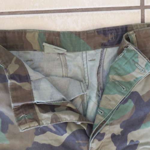 Woodland camo pattern combat trousers - Size small - Inner leg 79 cm - Waist 82 cm