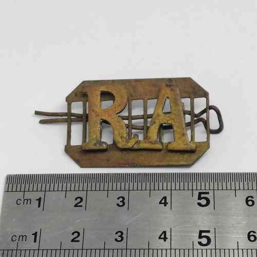 Royal Artillery metal shoulder title