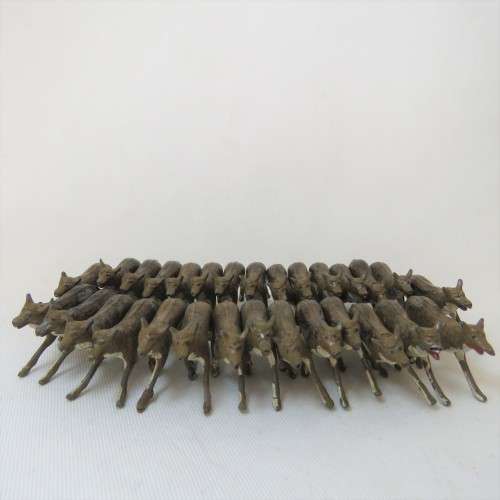 Pack of 29 vintage lead wolves
