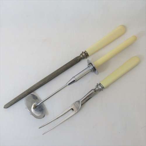 Kitchen meat fork, sharpener and gripping tool - Good condition