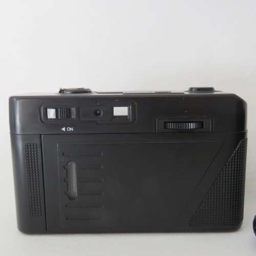 Pair of vintage Safeway and Kodak cameras - Takes rolls of film