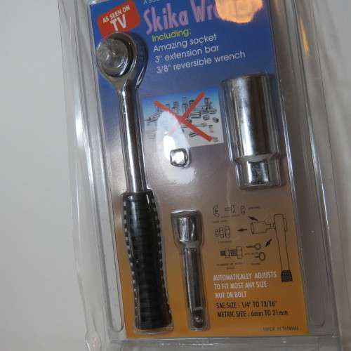 Skika Wrench - Fits size 6 to 21 - All in one tool