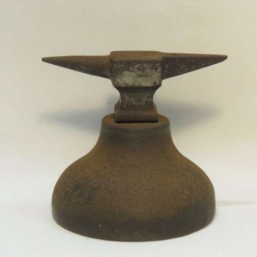 Small Jeweler's anvil - Vintage - Could have doubled as weight (Lead Filled)