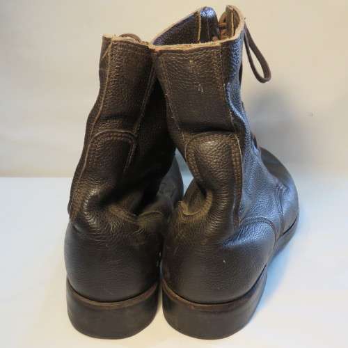 Pair of SADF leather boots - Size 285