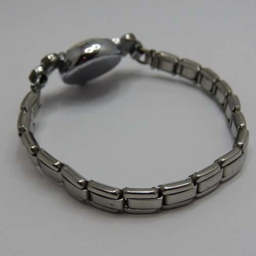 Vintage Invicta ladies manual wind watch - Working