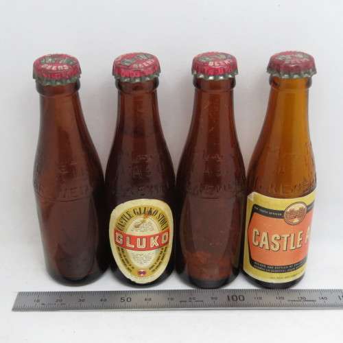 Lot of 4 vintage castle Beers miniature bottles - 2 with labels