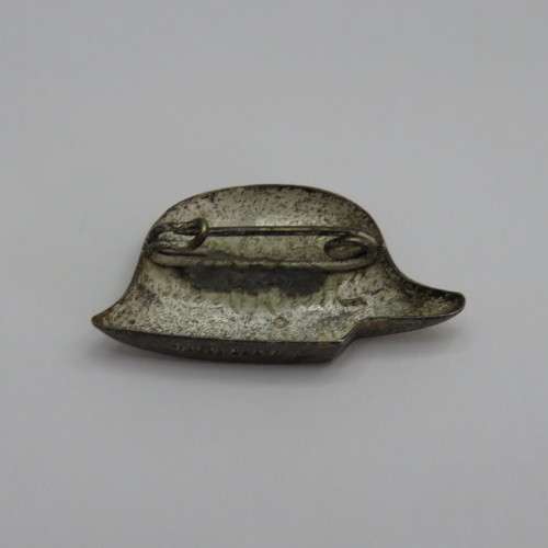German Der Stahlhelm pin badge