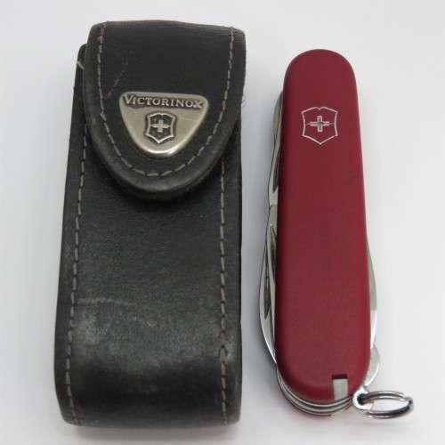 Victorinox pocket knife with leather pouch