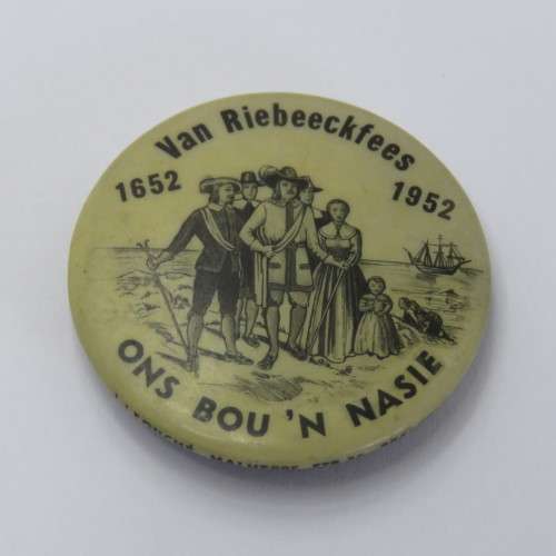 1652-1952 Van Riebeeckfees lapel badge - Ons bou n Nasie