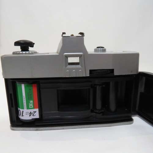 Pair of vintage 35 mm cameras - Not working