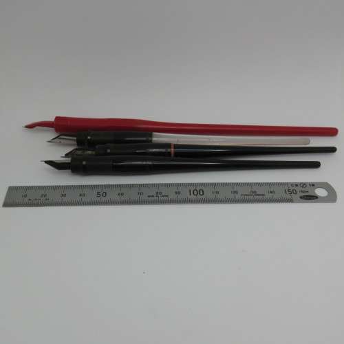 Lot of 4 vintage dipping fountain pens with extra nibs