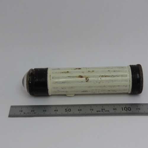 Vintage Daimon 8028 pocket flashlight - Repainted
