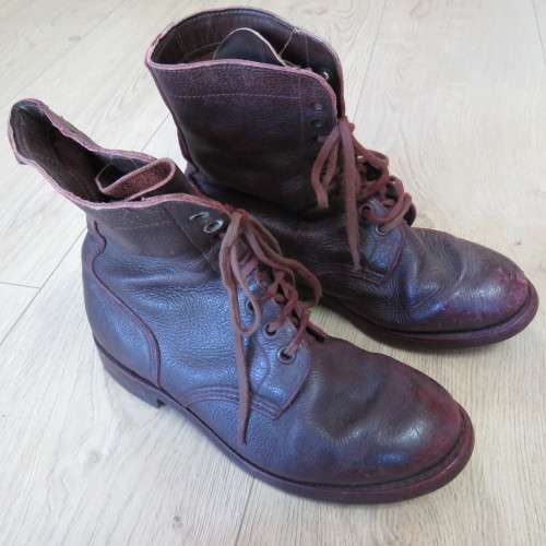 Pair of SADF combat boots - Looks like size 8