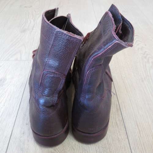 Pair of SADF combat boots - Looks like size 8