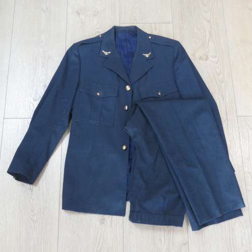 SA Air Force Sergeant Major uniform - 1977 Pattern - Jacket and trousers - Sizes below