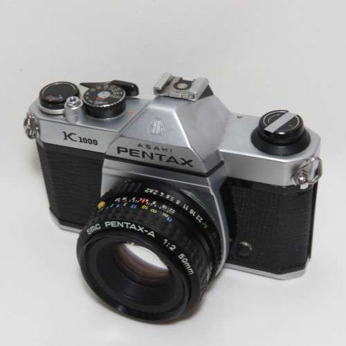Vintage Asahi Pentax K1000 film camera with 50mm 1:2 SMC lens - Lens is clean, shutter is firing