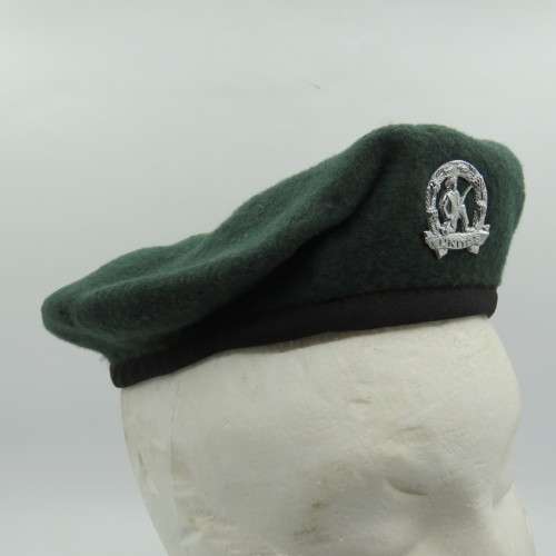 SADF Commandos green beret with badge - size 58