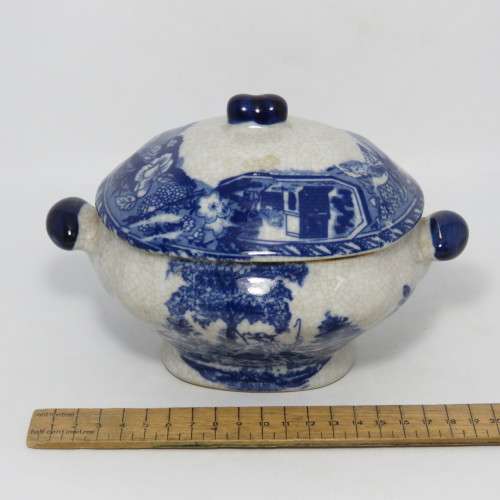 Beautiful Antique serving bowl with lid - Blue and white