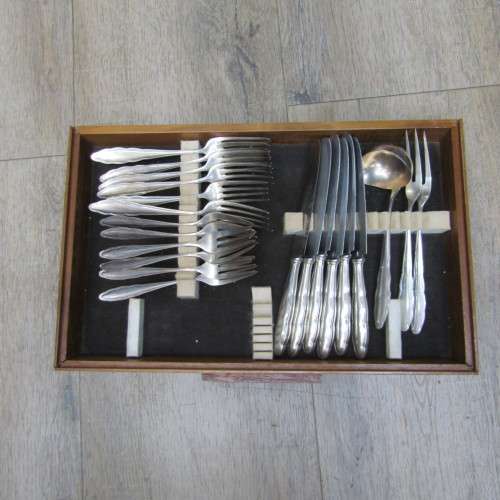 Set of 21 WMF silver plated cutlery pieces - forks, knives, cake forks, gravy spoon and pickle forks