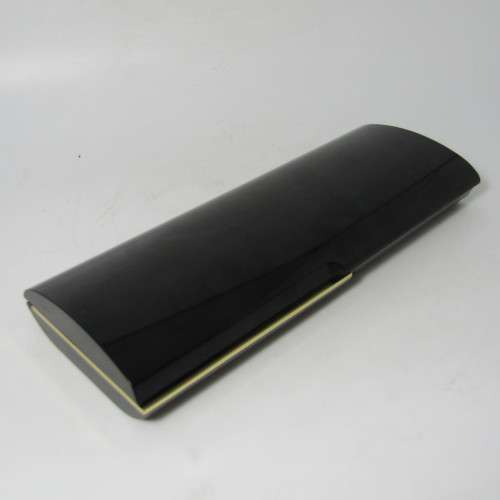 Original Mont Blanc Meisterstruck No. 146 fountain pen with 14kt gold nib in box with paperwork - se