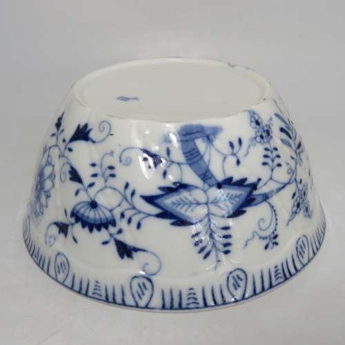 Vintage blue and white handpainted bowl - Unknown mark