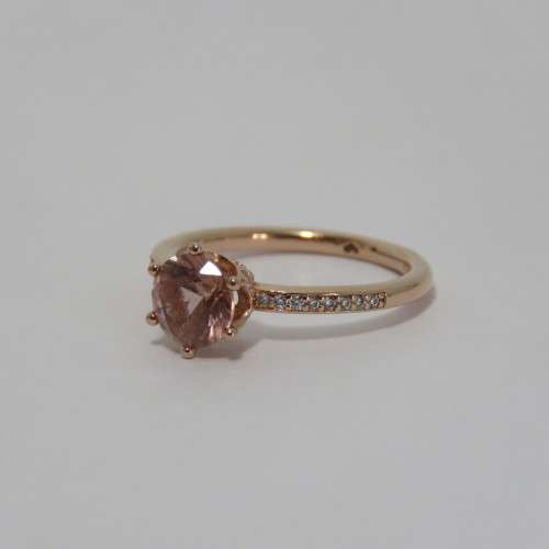 Pandora Sparkling Crown Solitaire ring with pink stone - 14 kt Rose Gold plated metal blend
