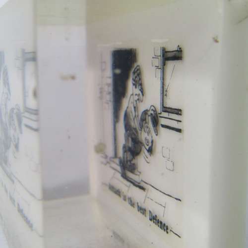 Vintage Andy Capp cartoon resin paperweight - chipped