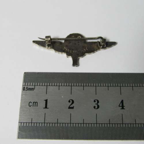 GQ Parachute metal wings badge