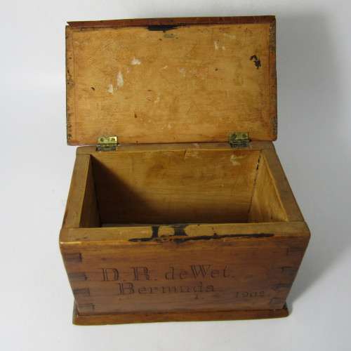Boer War POW trench art wooden box - marked D.R. de Wet, Bermuda, 1-4-1902