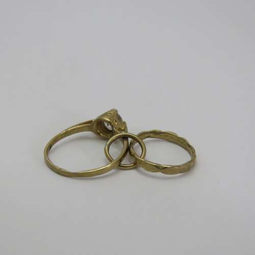 9kt Gold Miniature ring set charm - Weighs 0,9 g