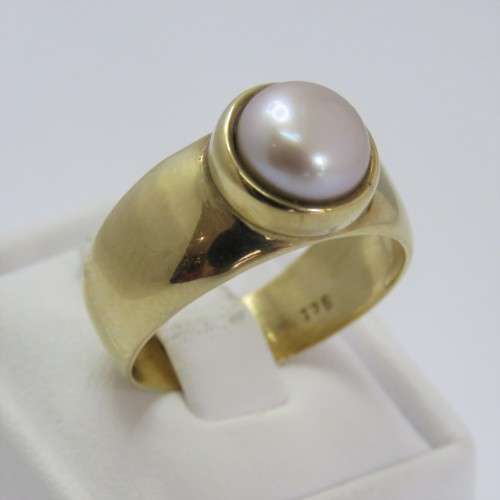 9kt Gold Mabe pearl ring - Weighs 4,5 g - Size P
