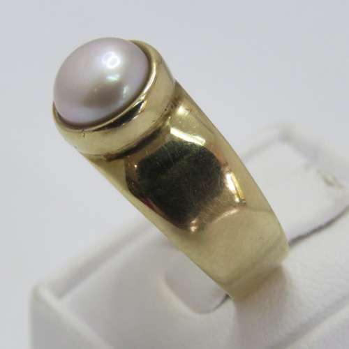 9kt Gold Mabe pearl ring - Weighs 4,5 g - Size P