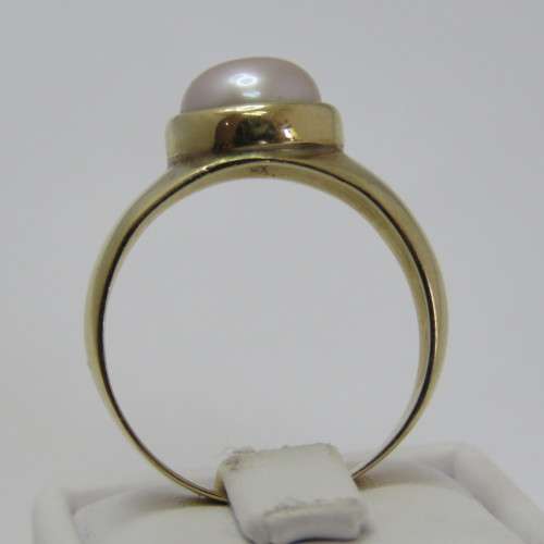 9kt Gold Mabe pearl ring - Weighs 4,5 g - Size P