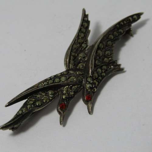 Vintage Sterling Silver marcasite flying birds brooch - weighs 5.3g