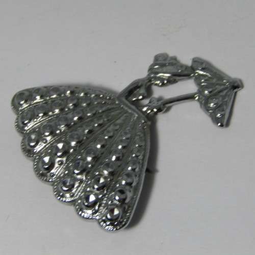 Victorian lady costume jewellery brooch