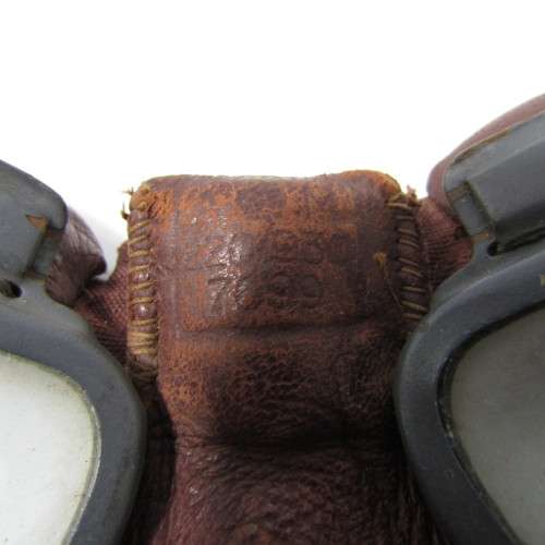 WW2 RAF Pilot aviator goggles - marked AM