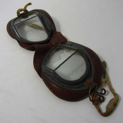 WW2 RAF Pilot aviator goggles - marked AM