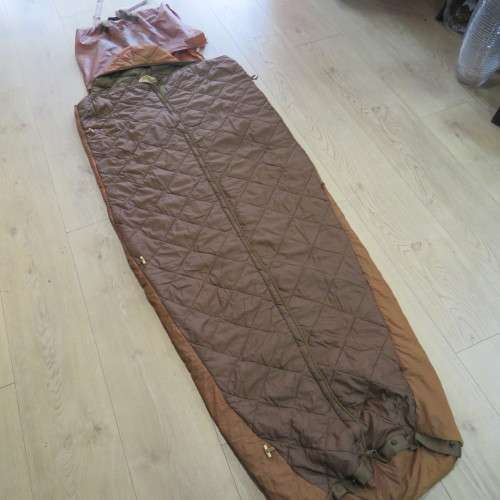 1974 SADF Parker wool sleeping bag - Size medium - Pouch bag torn - Zip is still working