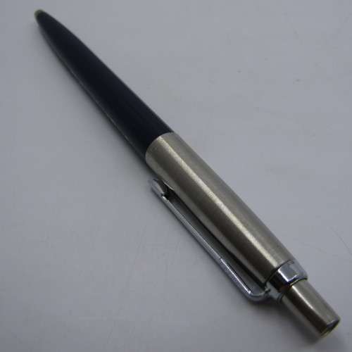 Vintage Standard Bank Parker pen - ball point - needs refill