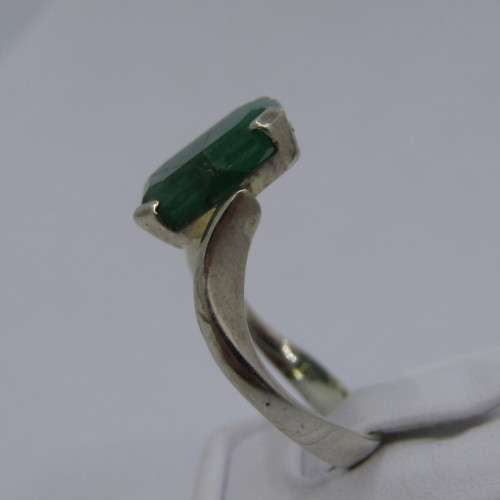 Sterling Silver ring with Emerald - weighs 4.3 grams - size P/8 - emerald 12.5mm x 9.7mm