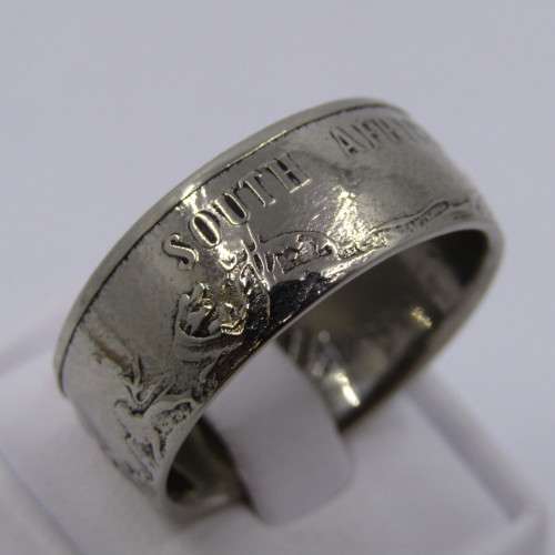 Ring made from 1977 South Africa R1 - size T/11