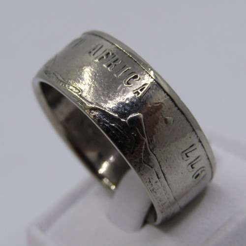 Ring made from 1977 South Africa R1 - size T/11