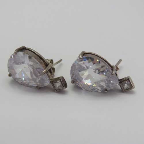 Sterling silver teardrop earrings with clear stones - Weighs 9,0 g