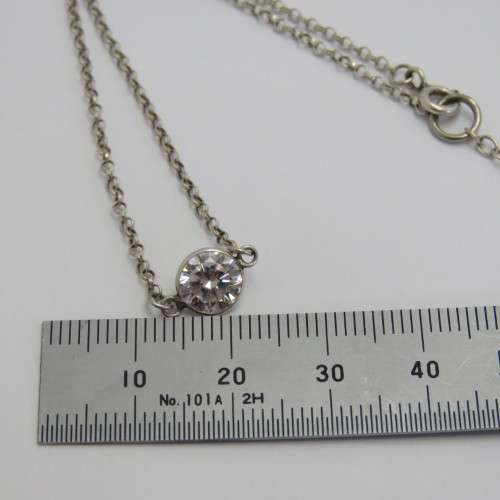 Sterling silver bracelet with clear stone - Weighs 1,7 g - Length 26,5 cm