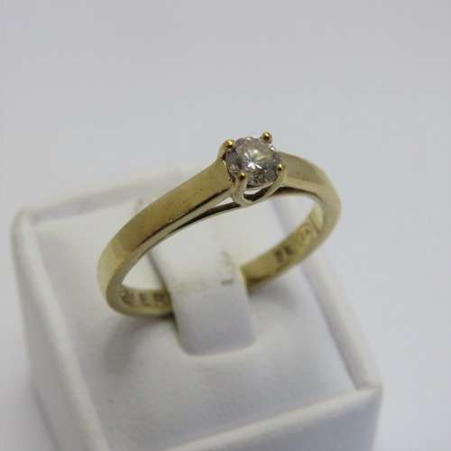 9kt Gold forever Solitaire diamond ring with 0,25 ct diamond with certificate - Color K/L