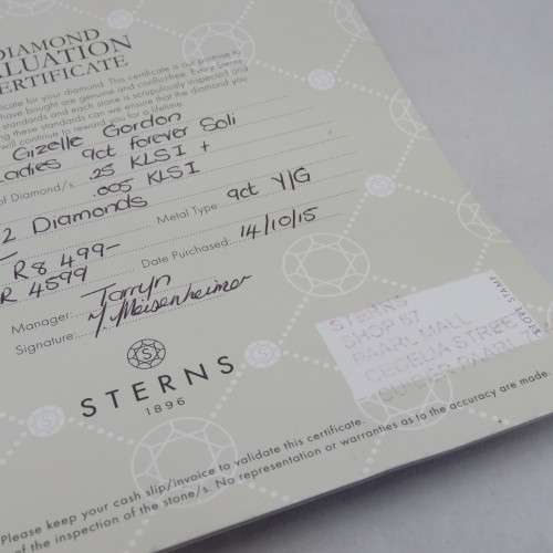 9kt Gold forever Solitaire diamond ring with 0,25 ct diamond with certificate - Color K/L