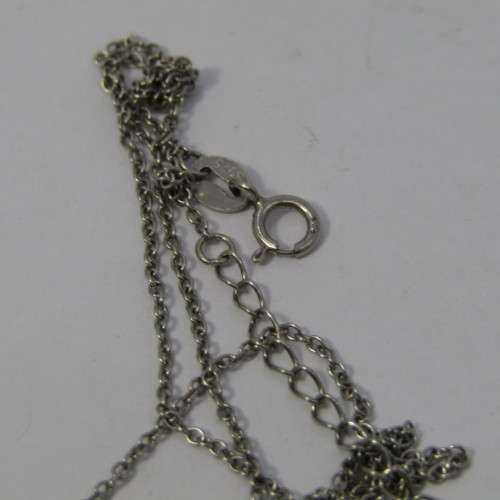 Sterling Silver necklace and pendant with clear stones - weighs 3.7g - 42cm